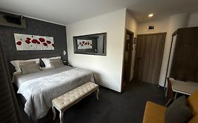 Luxury Rooms Lira